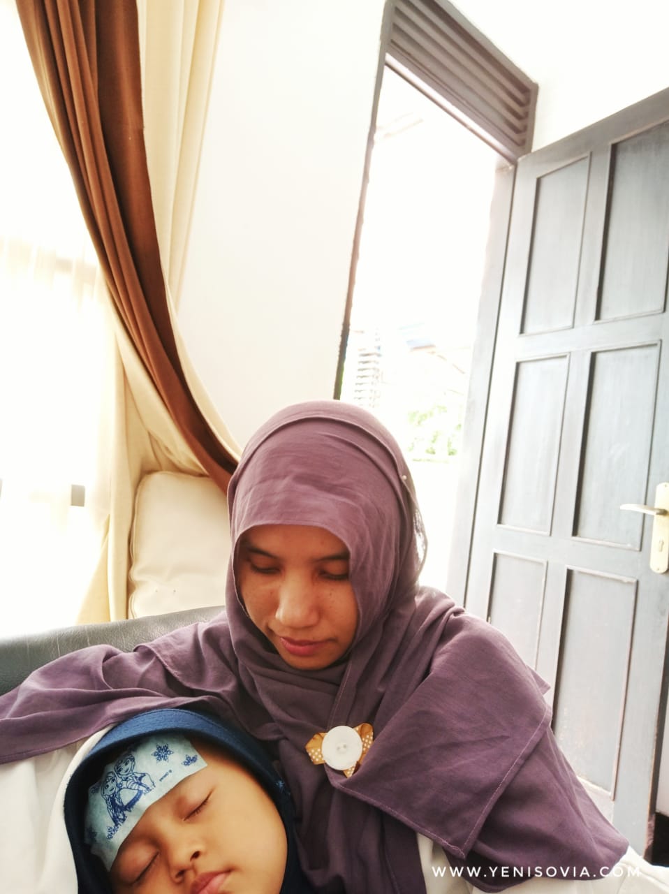 8 Langkah Pertolongan Pertama ketika Anak Demam #GakPakeDrama cara menurunkan demam pada anak