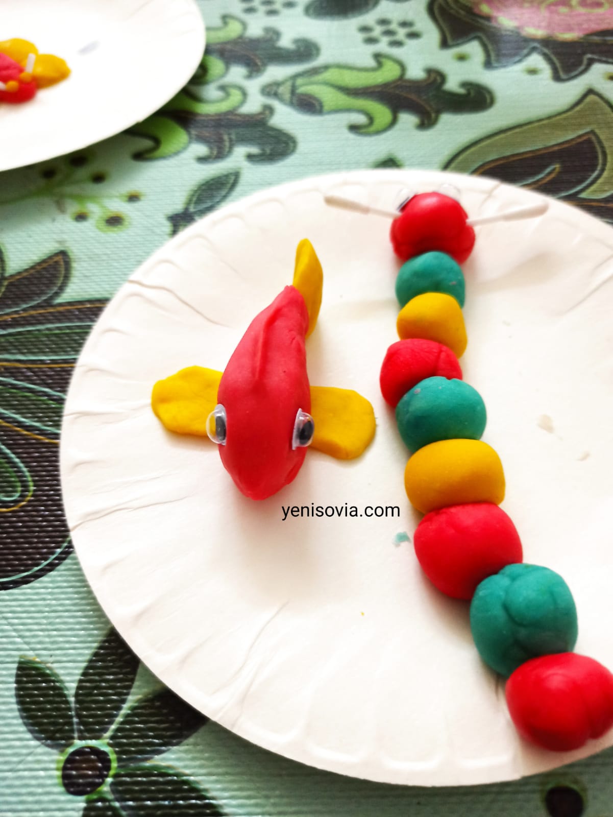 Review Buku Do it Your Self Membuat playdough sendiri