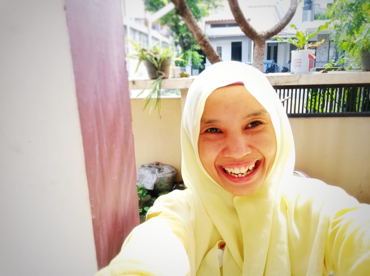Jalani Hidup Apa Adanya Walau Media Sosial Menuntut Kita Sempurna jadi diri sendiri yang bahagia