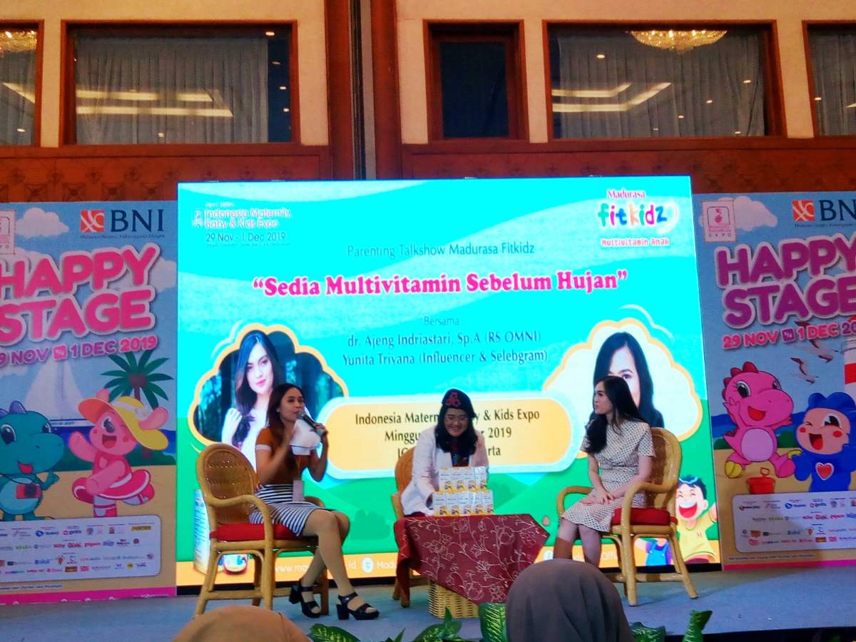 Yuk-Manfaatkan-Madu-untuk-Menjaga-Kesehatan-Anak-Kita madu