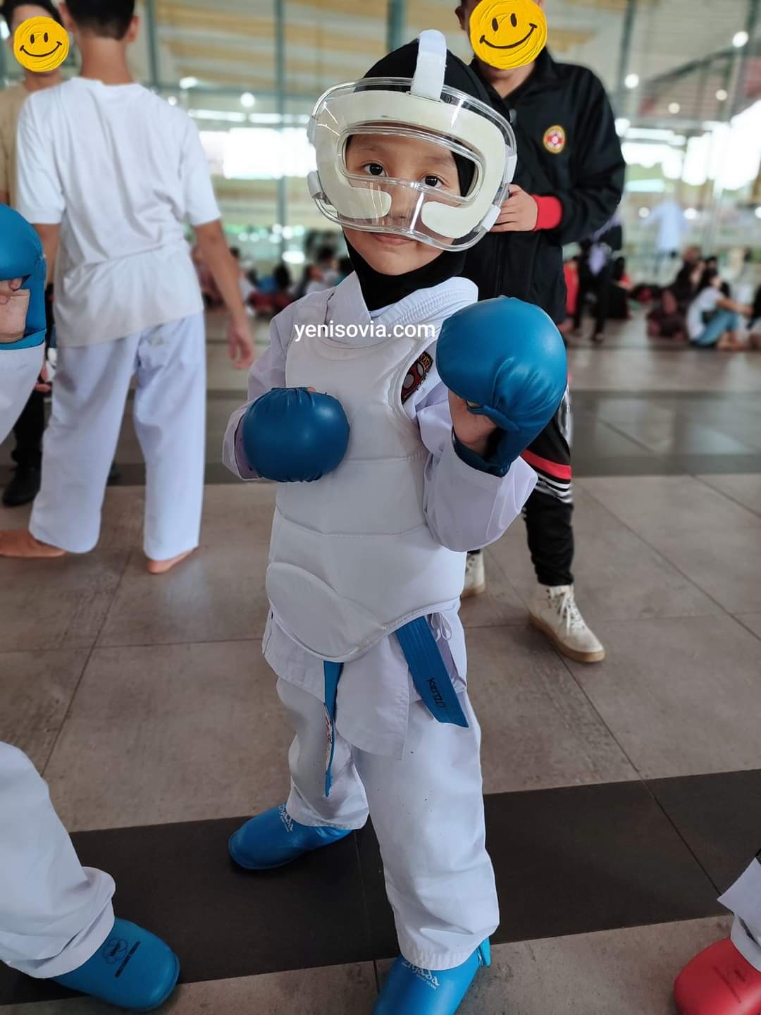 Pertandingan Karate Pertama Erysha Kejuaraan Karate Anak