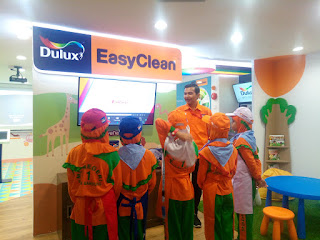 serunya bermain dan stimulasi anak di dulux colour studio kidzania  wahana baru di kidzania yaitu dulux colour studio kidzania