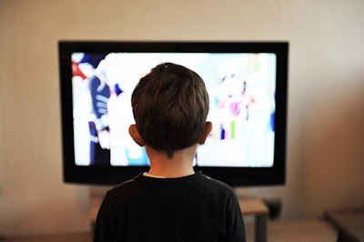 Cara-Mengalihkan-Anak-dari-Gadget-dan-TV-Agar-Tidak-Ketergantungan cara mengalihkan anak dari gadget dan tv agar tidak ketergantungan