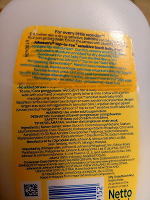 Review-Johnsons-Top-To-Toe-Sensitive-Touch-Baby-Wash-untuk-Kulit Sensitif-dan-Alergi johnsons top to - toe sensitive touch baby wash