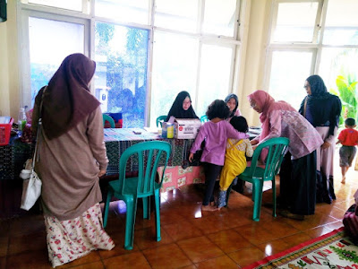 Tahukah-Kita-Ayah-Bunda-Bahwa-Bahaya-Stunting-sedang-Mengancam-Anak-anak-Kita pemeriksaan anak di posyandu, bahaya stunting