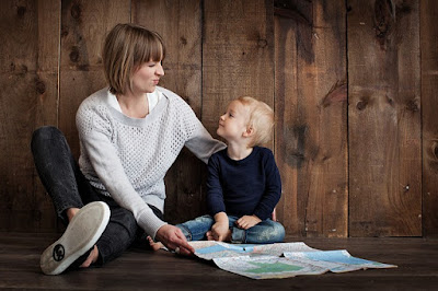 5-Alasan-Penting-Ini-Mengapa-Memilih-Menjadi-Ibu-Rumah-Tangga alasan menjadi ibu rumah tangga karena masa kecil anak yang tak akan pernah terulang kembali