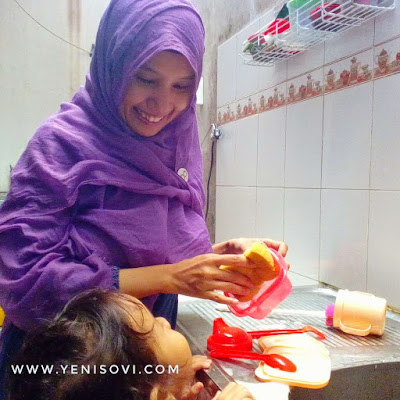Bangun-Bonding-Anak-dengan-Minyak-Telon-Bayi,-Yuk! bonding