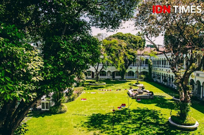 Ingin-Liburan-Keluarga-yang-Ada-Nilai-Edukasinya?-Yuk,-Wisata-Sejarah-Saja-ke-Surabaya hotel majapahit adalah hotel bintang 5 yang memiliki nilai sejarah di surabaya dan cocok digunakan untuk liburan