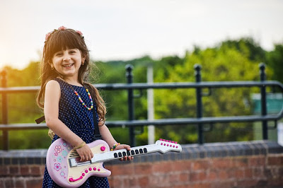Sudahkah-Kita-Mengenali-Kecerdasan-Anak-Kita?-Yuk,-Kita-Belajar-Kecerdasan-Majemuk pada Anak  kecerdasan musik pada anak