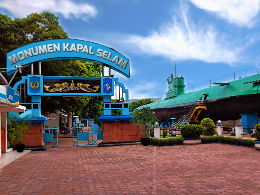 Ingin-Liburan-Keluarga-yang-Ada-Nilai-Edukasinya?-Yuk,-Wisata-Sejarah-Saja-ke-Surabaya monumen kapal selam surabaya cocok digunakan untuk liburan keluarga