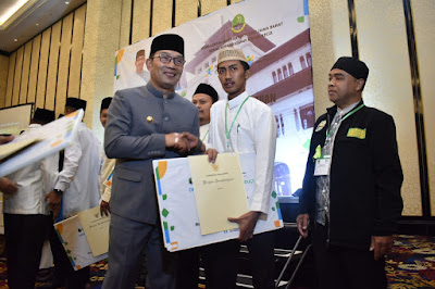 Memberdayakan-Pesantren-di-Jawa-Barat-melalui-Program-OPOP one pesantren one product, programnya gubernur jawa barat