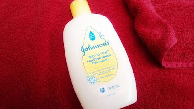 Review-Johnsons-Top-To-Toe-Sensitive-Touch-Baby-Wash-untuk-Kulit Sensitif-dan-Alergi sabun mandi untuk kulit sensitif dan alergi