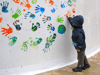 cara membuat dan bermain finger painting untuk anak usia dini cara membuat dan bermain finger painting untuk anak usia dini