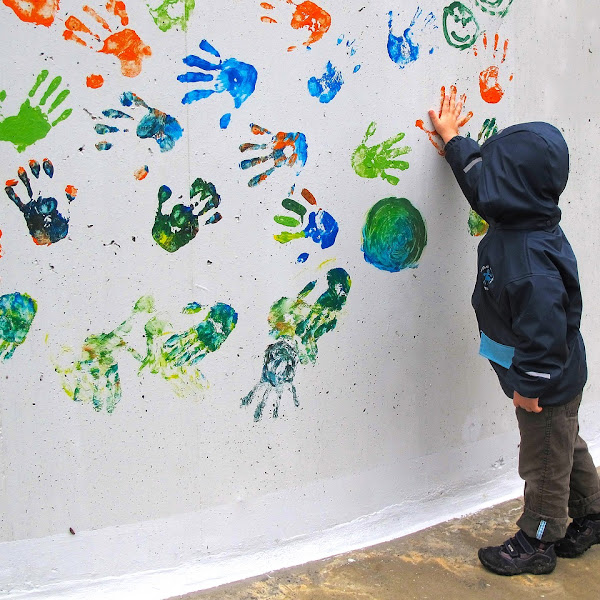 Cara Membuat dan Bermain Finger Painting Untuk Anak Usia Dini