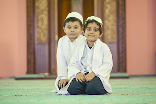 menumbuhkan fitrah iman anak di usia keemasan sholat